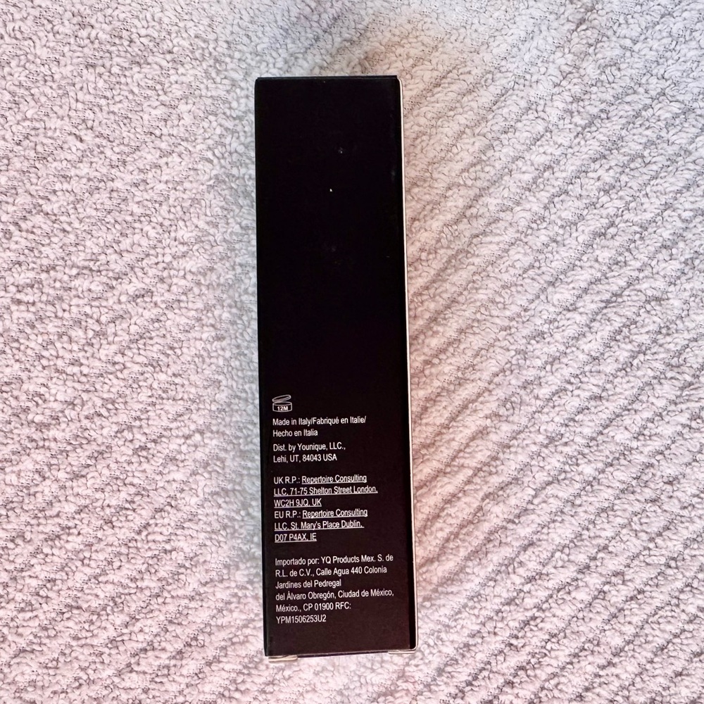 Younique Touch Serum Foundation in Scarlet - Picture 6 of 8